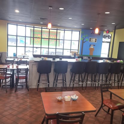 Greensburg dining room booths and tables