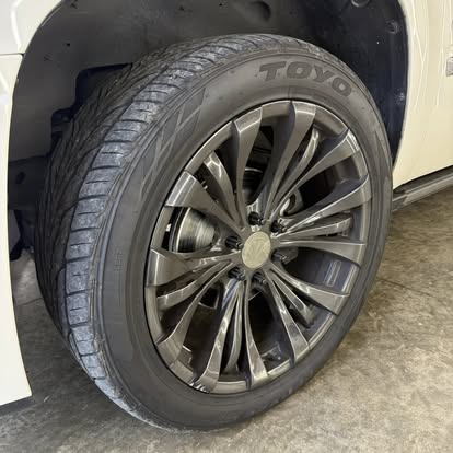 Detailed wheel and tire