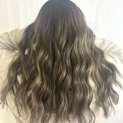 Smoky silver-ash dimensional color, back view